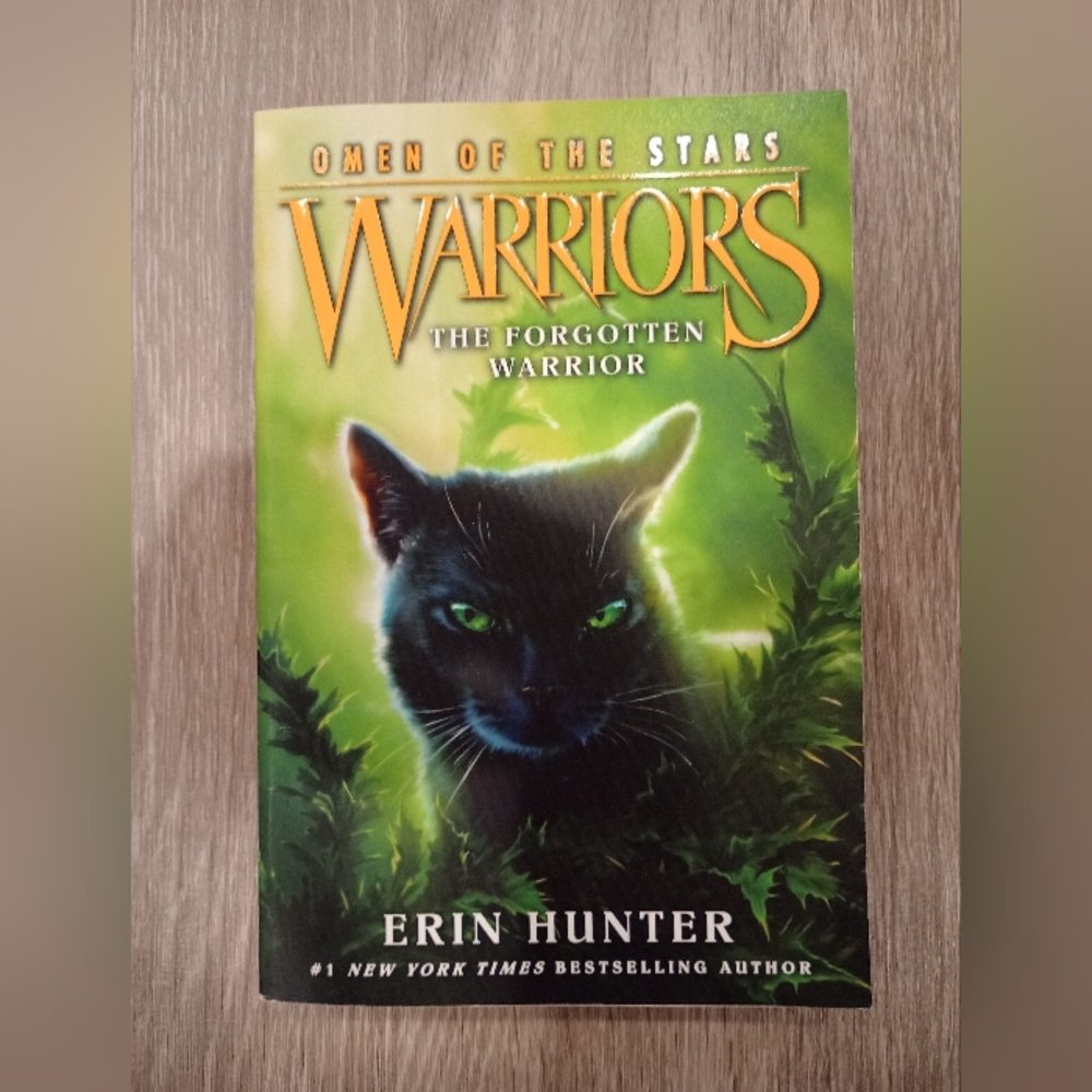 Warriors: Omen Of The Stars The Forgotten Warrior #5 Book